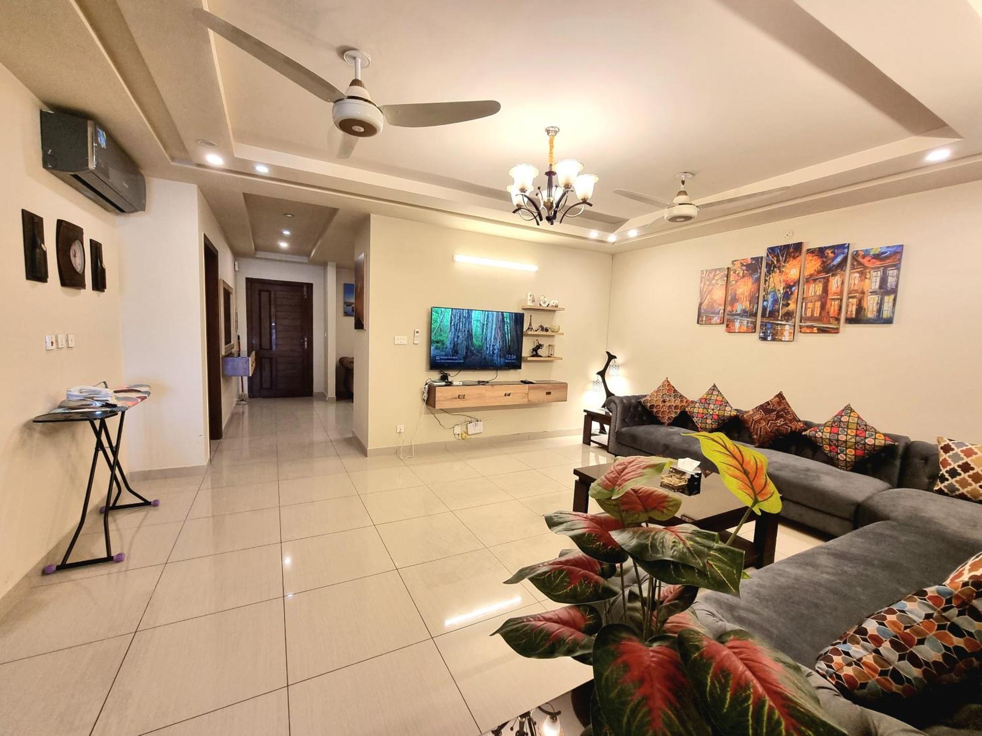 Executive 3 Bedrooms Apartment In Bahria Town Rawalpindi Exterior photo