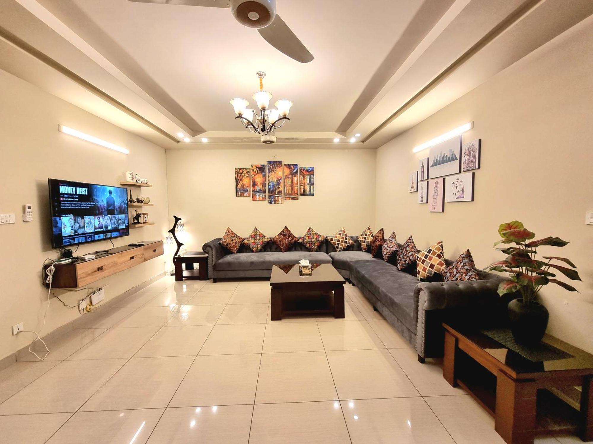 Executive 3 Bedrooms Apartment In Bahria Town Rawalpindi Exterior photo