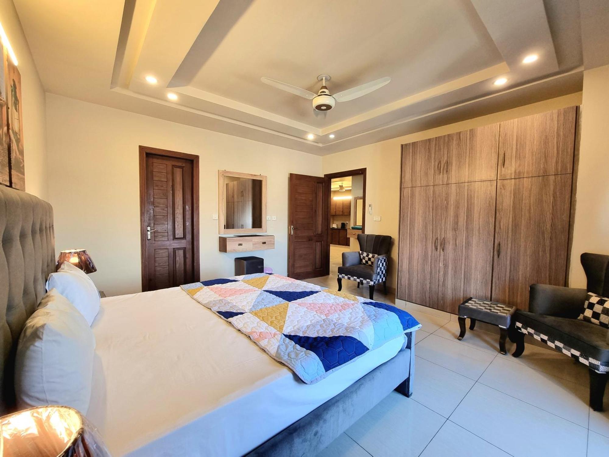 Executive 3 Bedrooms Apartment In Bahria Town Rawalpindi Exterior photo